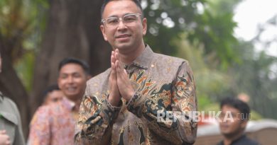 Artis Raffi Ahmad tiba di kediaman Presiden Terpilih Prabowo Subianto, Kertanegara, Jakarta Selatan, Selasa (15/10/2024).