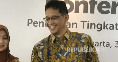 Ketua Dewan Komisioner Lembaga Penjamin Simpanan (LPS) Purbaya Yudhi Sadewa dalam konferensi pers tingkat bunga penjaminan (TBP), Selasa (30/1/2024).