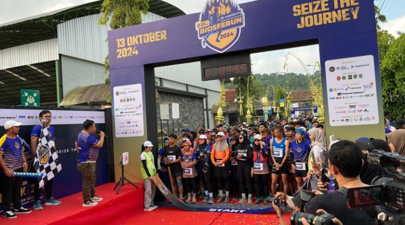 Badan Otorita Borobudur (BOB) menyelenggarakan acara trail run Biosferun 2024 di Lapangan Desa Pagerharjo, Kulonprogo, Ahad (13/10/2024).