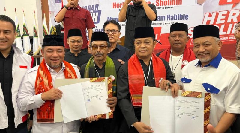 Pasangan ASIH ini mendapat dukungan dari Laskar Badan Kekeluargaan Masyarakat Bekasi (BKMB) Bhagasasi.