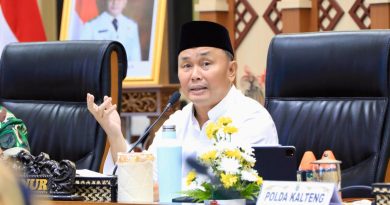 Gubernur Kalimantan Tengah (Kalteng) H. Sugianto Sabran pimpin Rapat Koordinasi (Rakor) tindak lanjut Kunjungan Kerja (Kunker) Wakil Presiden Republik Indonesia Gibran Rakabuming ke Kota Palangka Raya, Prov. Kalteng, bertempat di Aula Jayang Tingang, Kantor Gubernur Kalteng (15/11/2024).