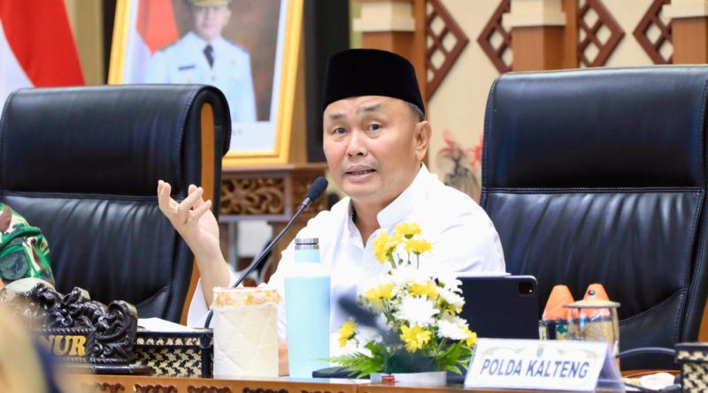 Gubernur Kalimantan Tengah (Kalteng) H. Sugianto Sabran pimpin Rapat Koordinasi (Rakor) tindak lanjut Kunjungan Kerja (Kunker) Wakil Presiden Republik Indonesia Gibran Rakabuming ke Kota Palangka Raya, Prov. Kalteng, bertempat di Aula Jayang Tingang, Kantor Gubernur Kalteng (15/11/2024).