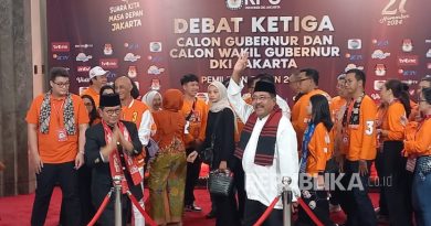 Suasana kedatangan pasangan Pramono Anung-Rano Karno di lokasi debat cagub-cawagub ketiga Jakarta di Hotel Sultan, Jakarta Pusat, Ahad (17/10/2024).