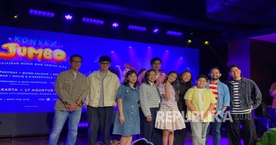 Para pemain dan tim produksi konser Konser Jumbo: Keajaiban Musik dan Cerita Kita dalam konferensi pers di The Club Jakarta, Rabu (25/6/2025).