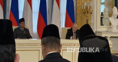 Presiden Prabowo Subianto dan Presiden Vladimir Putin menggelar joint statement di Istana Konstantinovsky atau Constantine, Saint Petersburg, Rusia pada Kamis (19/6/2025).