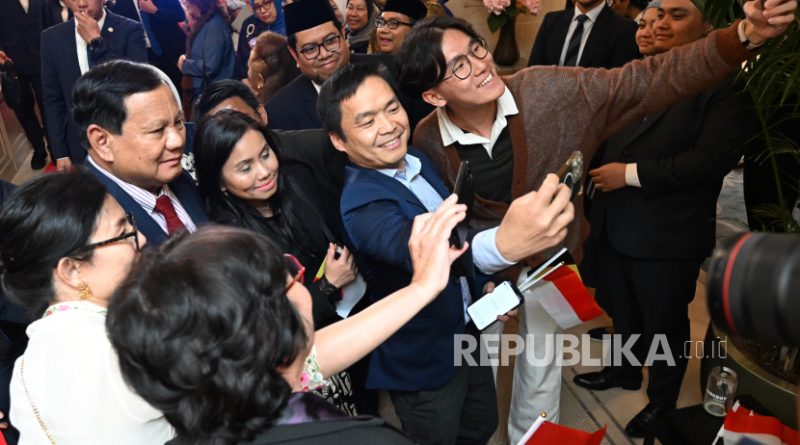 Presiden RI Jenderal (Purn) Prabowo Subianto disambut meriah diaspora Belgia di hotel tempat menginal di Brussel, Sabtu (12/7/2025).