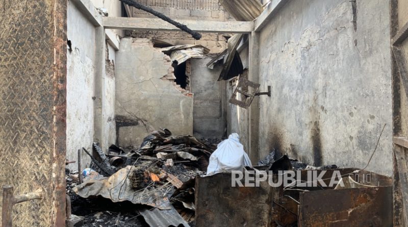 Rumah terdampak kebakaran di Kelurahan Duri Utara, Tambora, Jakarta Barat, Selasa (22/7/2025).