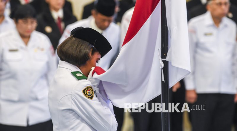 Dikukuhkan Mensesneg, 76 Paskibraka Nasional Siap Bertugas pada Peringatan HUT Ke-80 RI di Istana