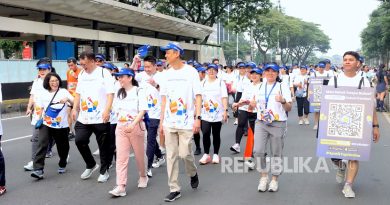 GoApotik mengajak masyarakat untuk hidup lebih aktif melalui kegiatan Fun Walk di area Car Free Day (CFD) Senayan, Jakarta