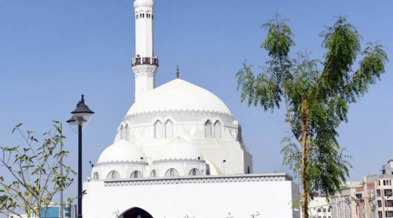 Nabi Muhammad sholat jumat pertama kali di Masjid Al Jumah.