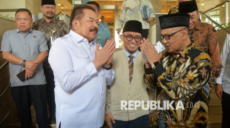 Bahas Pencegahan Korupsi, Menteri Haji Sambangi Kejagung