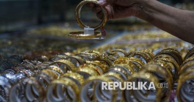 BPS mencatat komoditas emas perhiasan mengalami inflasi selama 25 bulan berturut-turut sejak September 2023. (ilustrasi)