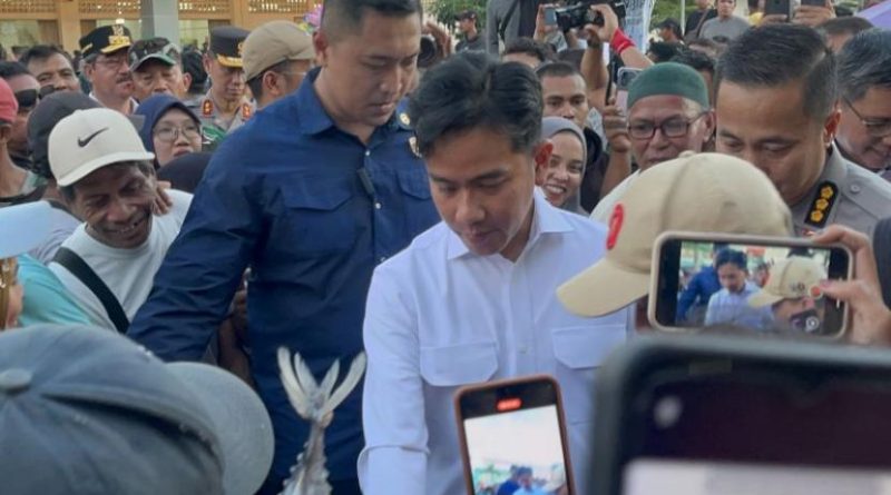 Wapres RI tinjau Pasar Mardika Ambon Maluku cek pasokan pangan.