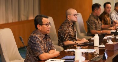 Direktur Utama BNI Putrama Wahju Setyawan (kiri) bersama jajaran direksi BNI dalam kegiatan Earning Call Q3 2025, Jumat (24/10/2025).