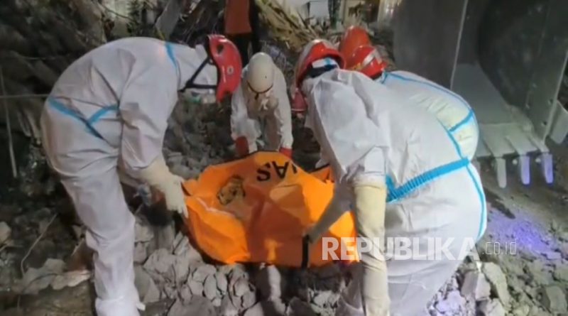 Evakuasi di Ponpes Al Khoziny Masuki Tahap Akhir, BNPB: 10 Korban belum Ditemukan