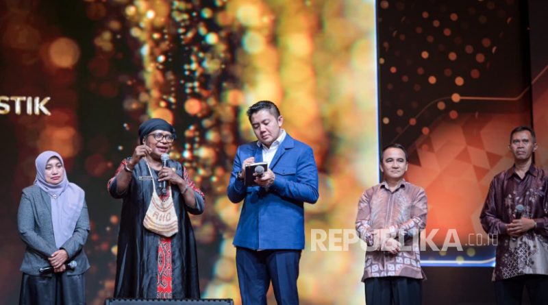 Seskab Letkol Inf Teddy Indra Wijaya Rapat Koordinasi Nasional Data Tunggal Sosial dan Ekonomi Nasional (DTSEN) di Hall Kota Kasablanka, Jakarta Selatan, Kamis (13/11/2025).