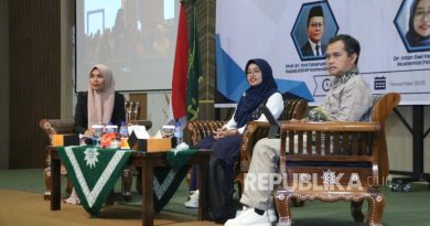 Kementerian Pendidikan Dasar dan Menengah (Kemendikdasmen) RI menggelar sosialisasi Pembelajaran Mendalam (PM) bagi guru-guru SMA sederajat di kampus UMMAT, Mataram, NTB, Sabtu (1/11/2025).