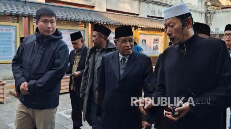 Ketum LPOI bersama sejumlah organisasi Islam mengunjungi China.