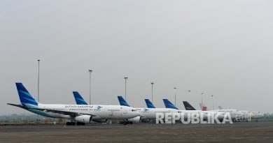 Pesawat Garuda Indonesia. PT Garuda Indonesia (Persero) Tbk (GIAA) membuka peluang kembali menggelar aksi korporasi berupa Penambahan Modal dengan Memberikan Hak Memesan Efek Terlebih Dahulu (PMHMETD) atau rights issue pada 2026.