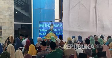 Sekum Muhammadiyah yang juga Mendikdasmen Abdul Muti berbicara melalui tayangan digital kepada warga Muhammadiyah.