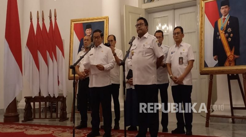 Gubernur Jakarta Pramono Anung saat memberikan keterangan di Balai Kota Jakarta, Rabu (24/12/2025).