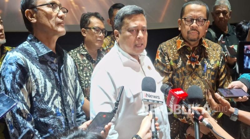 Kepala Badan Penyelenggara Jaminan Produk Halal (BPJPH) Ahmad Haikal Hasan menegaskan, kebijakan implementasi kewajiban sertifikasi halal atau program Wajib Halal yang mulai berlaku pada Oktober 2026 menjadi salah satu langkah strategis pemerintah dalam memperkuat daya saing ekonomi halal nasional. (ilustrasi)