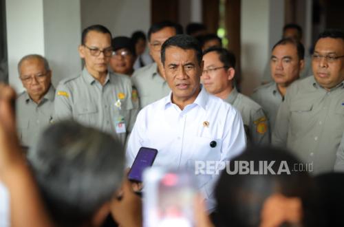 Mentan Ancam Alihkan Anggaran untuk Pemda yang Tidak Kawal Program Cetak Sawah