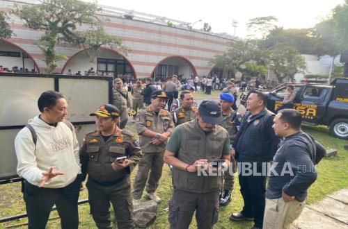 Kebun Binatang Bandung Disegel Usai Izin Dicabut, Walkot Farhan Jamin Keselamatan Ratusan Satwa