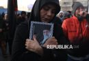 Ribuan Warga Iran Turun ke Jalan, Tangisi Meninggalnya Ayatollah Ali Khamenei