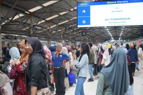 Okupansi Kereta di Daop 2 Bandung Capai 83% pada Puncak Mudik 2026